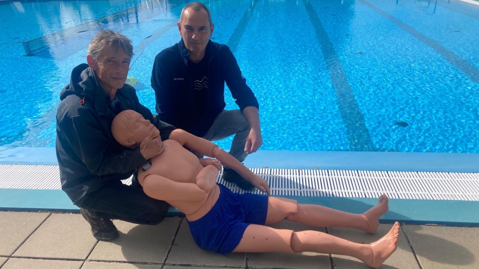 Übungspuppe für das Freibad in Niemegk